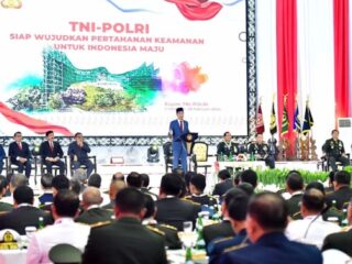 Penghargaan itu diberikan langsung oleh Presiden RI Joko Widodo, menghadiri Rapat Pimpinan TNI Tahun 2024 di Mabes TNI, Cilangkap, Jakarta, pada Rabu, 29 Februari 2024
