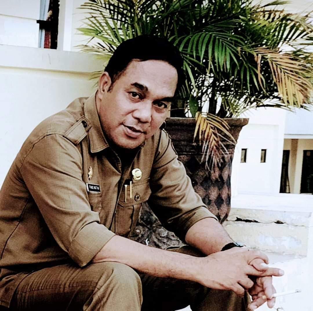 Sekda Sumba Barat Daya, Fransiskus Marthin Adi Lalo batal mencalonkan diri sebagai bakal calon Bupati SBD periode 2024-2029 karena tidak disetujui oleh pihak keluarga. Foto: Istimewa