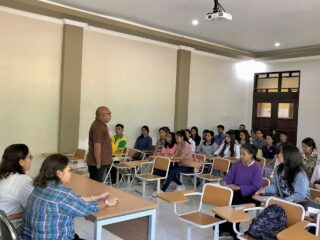 Tim LPPM Undana Melakukan Kegiatan Pelatihan Penulisan Opini Bagi Mahasiswa Sosiologi Undana