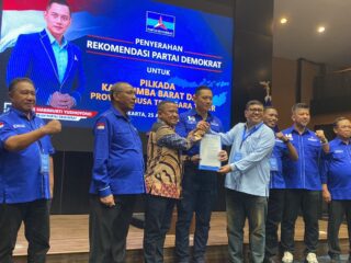 Gustaf Tamo Mbapa dan Soleman Lende Dappa Resmi Dapatkan SK Partai Demokrat untuk Pilkada SBD 2024