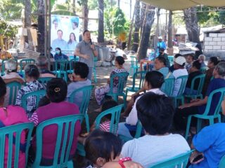 Dokter Christian dan Tim Adakan Pengobatan Gratis di Oebobo, Warga Senang   