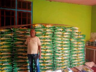 Tudingan Beras Bantuan di Soe, Nifron Henuk Pedagang Mitra Resmi Bulog ! 