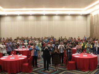 Gubernur Melki Tekankan Pentingnya Data Akurat Soal Program MBG