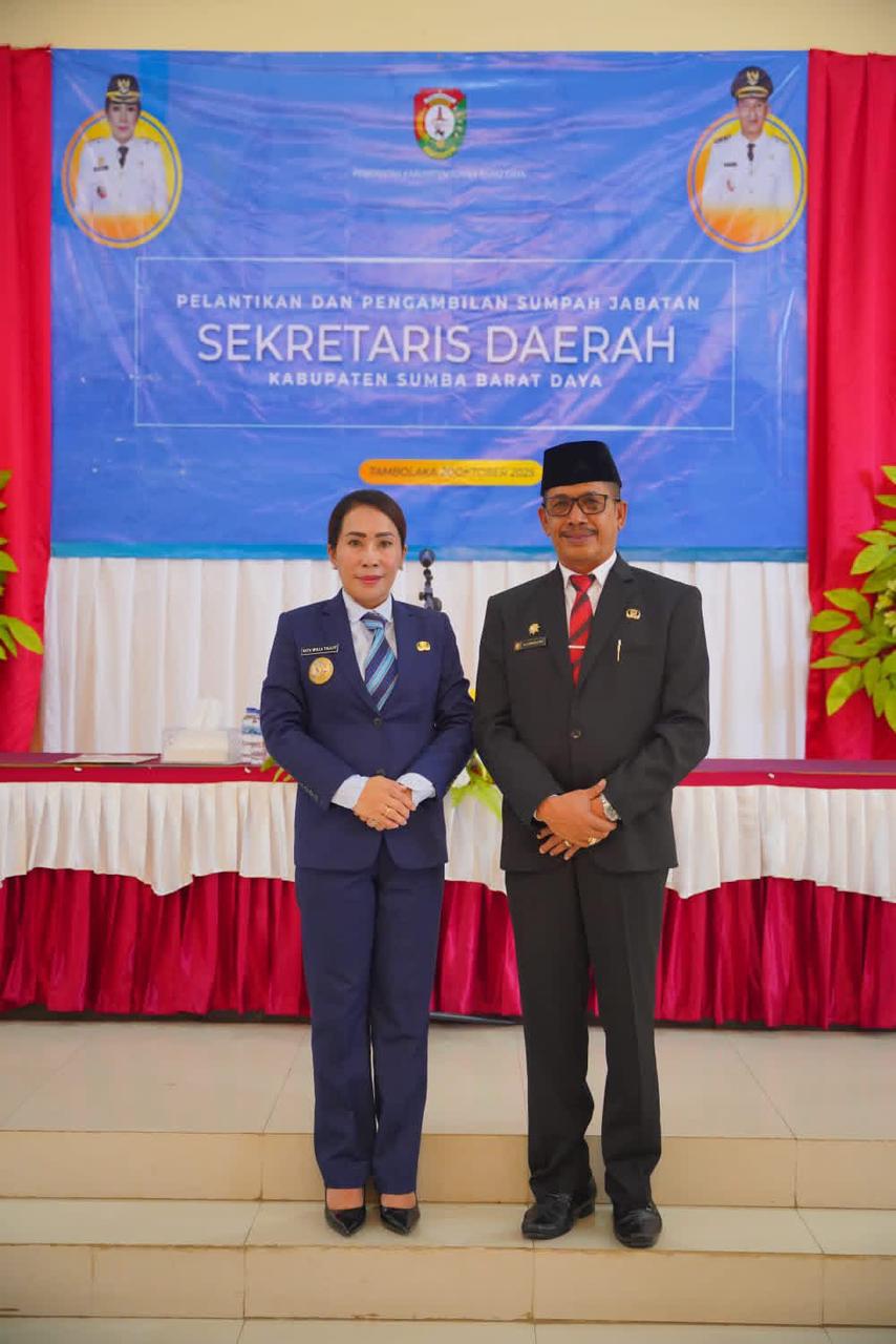Bupati SBD Lantik Sekretaris Daerah Baru, Tekankan Penguatan Birokrasi Profesional