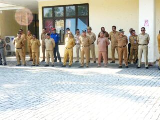 Bupati SBD Tegaskan Disiplin ASN dan Penyelesaian Tapal Batas pada Apel Gabungan