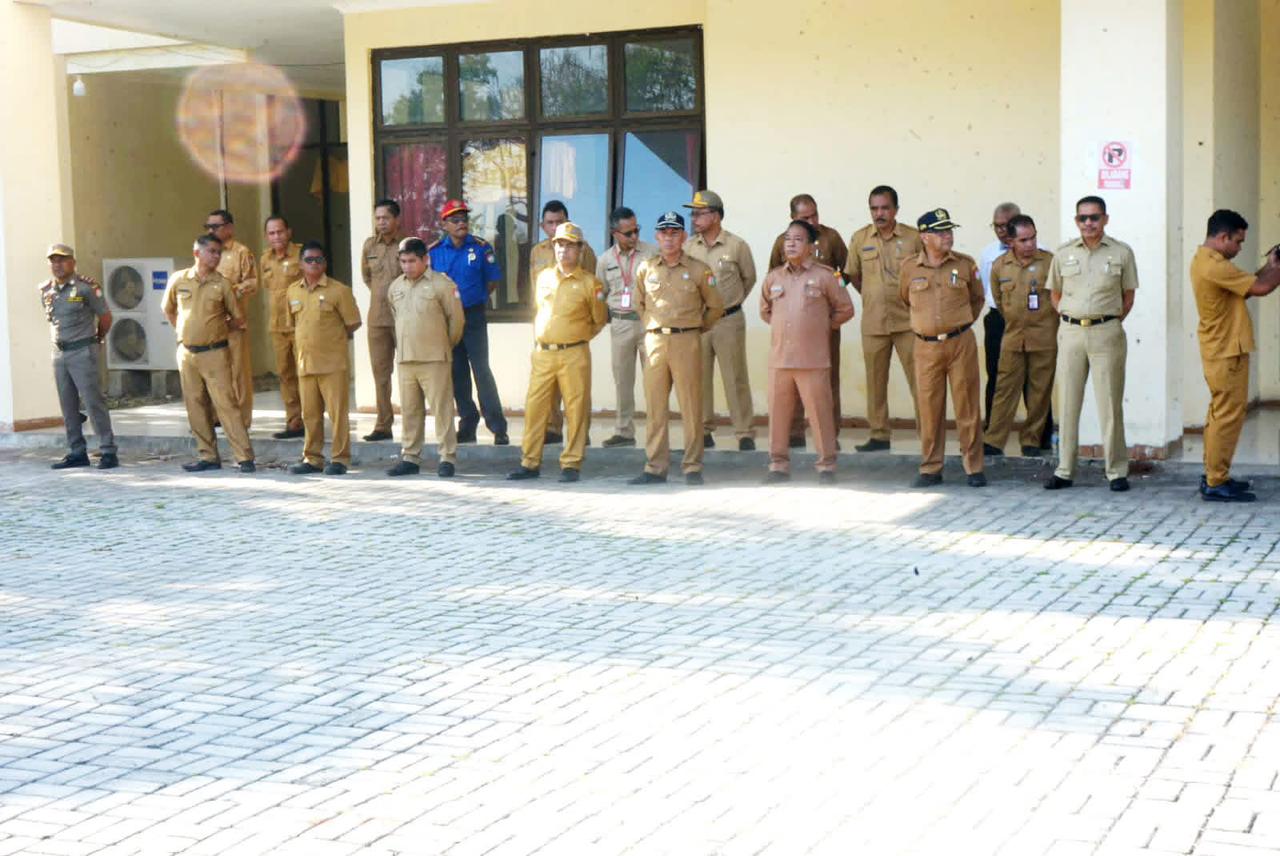 Bupati SBD Tegaskan Disiplin ASN dan Penyelesaian Tapal Batas pada Apel Gabungan