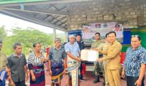 Kepastian tersebut ditandai dengan penyerahan izin Perhutanan Sosial oleh Wakil Bupati Sumba Barat Daya, Dominikus Alphawan R Kaka, kepada Kelompok Tani Lende Linduna di Desa Tara Mata, Kecamatan Wewewa Tengah, Senin (26/10/2026).