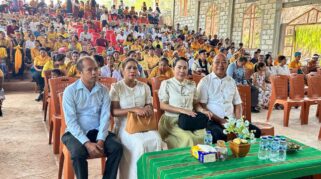 Bupati Sumba Barat Daya, Ratu Ngadu Bonnu Wulla, menghadiri ibadah syukur bersama sekaligus peringatan Hari Ulang Tahun (HUT) Ke-9 Gereja Kristen Sumba (GKS) Jemaat Dimu Dede di Kecamatan Wewewa Timur, Minggu (18/10/2026)